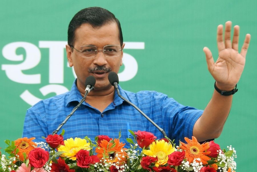 New Delhi: Delhi Chief Minister Arvind Kejriwal addresses during the inauguration of 11 Electric Vehicle charging stations at Indraprastha Metro Station in New Delhi on Tuesday, Oct. 18, 2022. (Photo: Anupam Gautam /IANS)